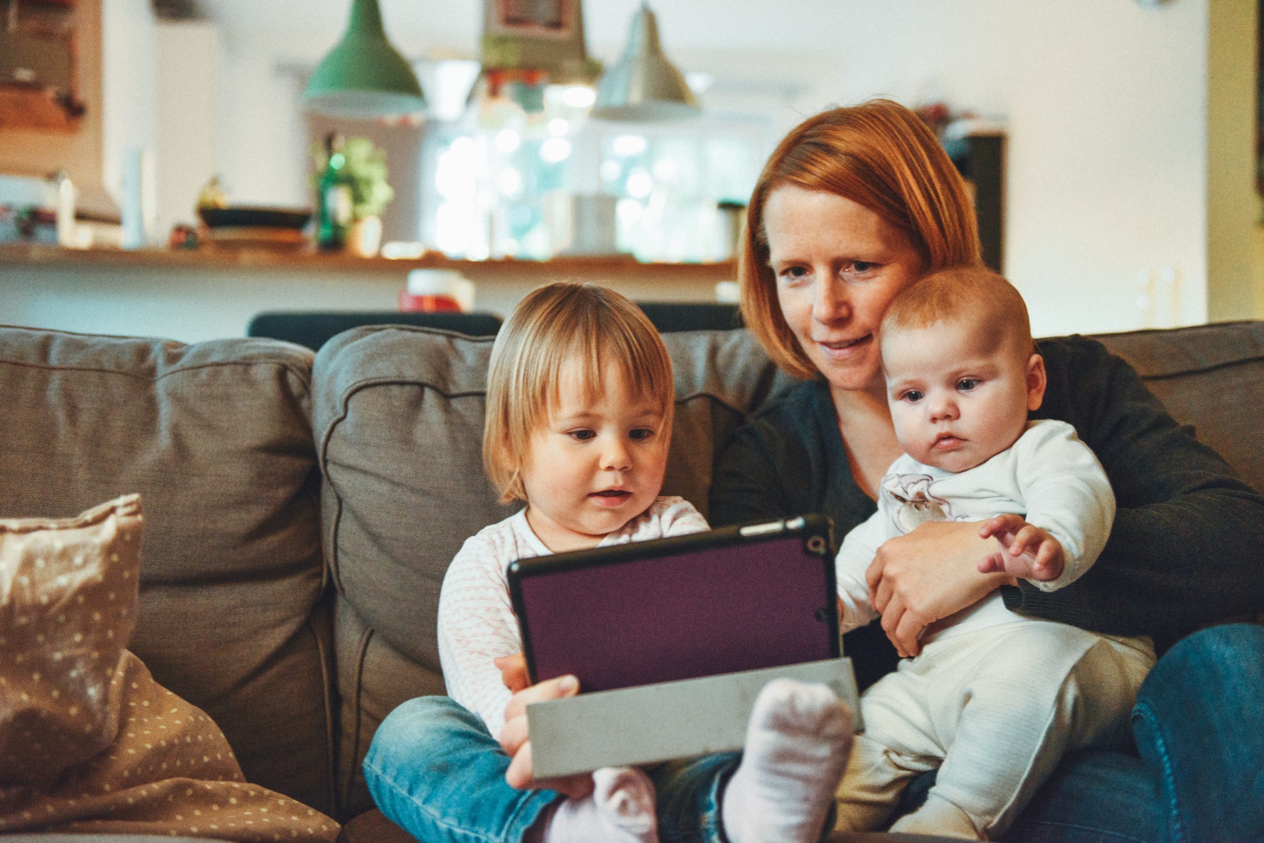 Read more about the article 5 Tips That Will Help You Juggle Running A Business And Being A Mother