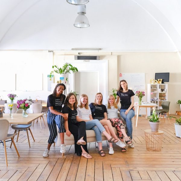 cowomen-iA32StXHMzM-unsplash cowomen-iA32StXHMzM-unsplash